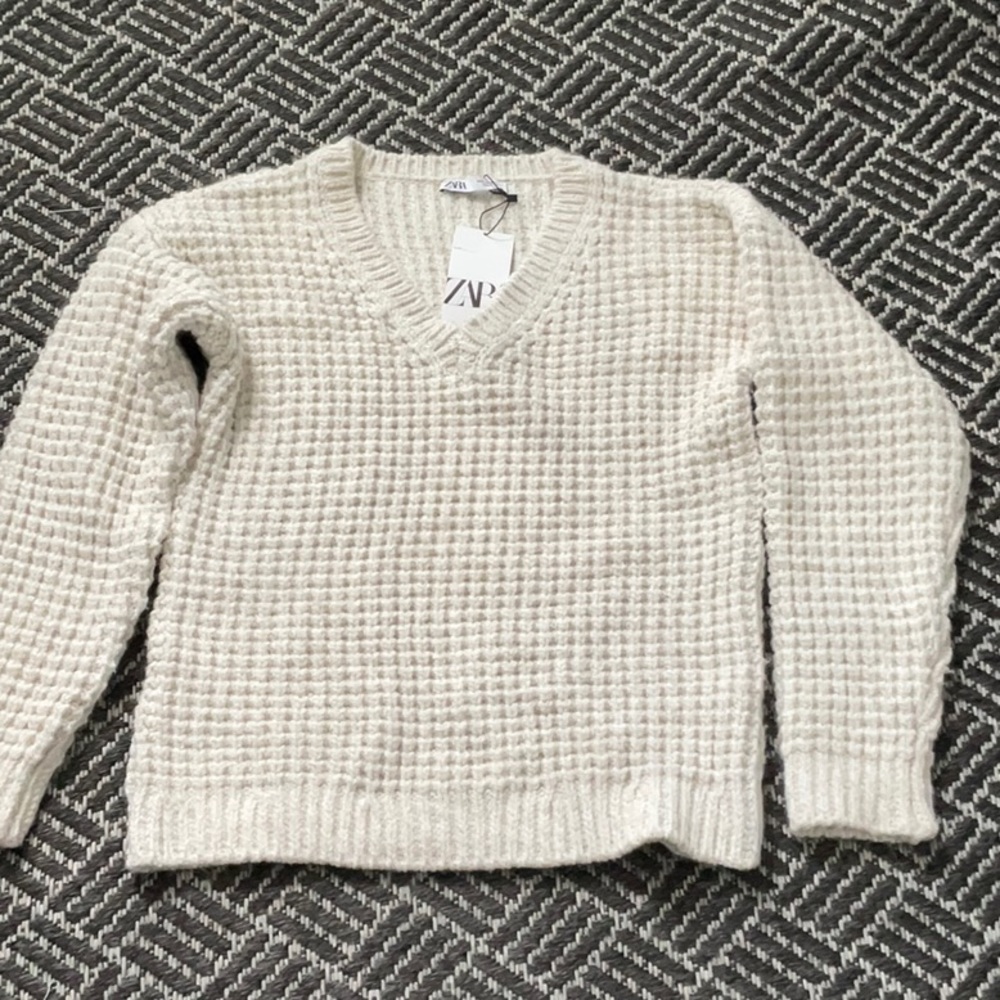 Zara Women Cream Knit V Neck Sweater Top S New